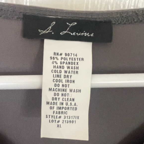 S. Levine Grey Sequin Top - Picture 2 of 4